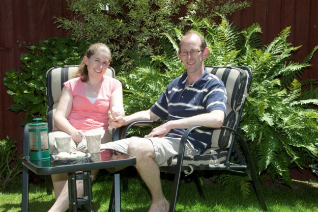 david_bain_and_fiancee_liz_davies_relax_at_their_h_50cda10a73